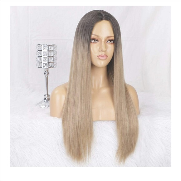 🆕️ Blonde Heat Resistant Middle Parting Wig  - Picture 7 of 7